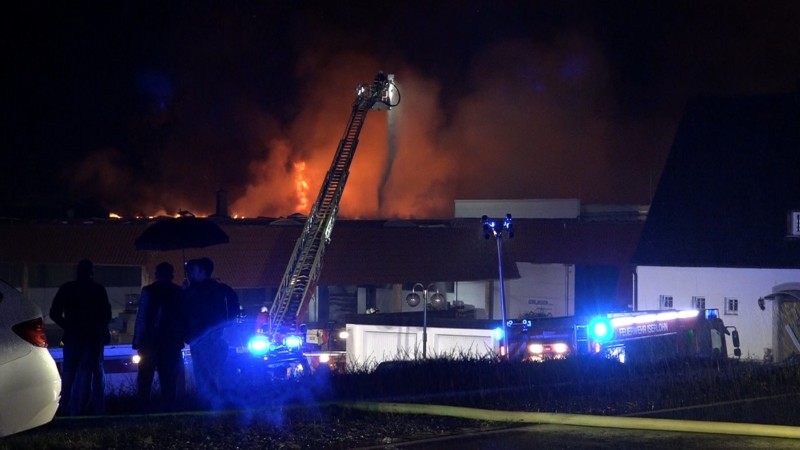 FEUER 4 – Brand in einem Galvanik-Betrieb in Iserlohn