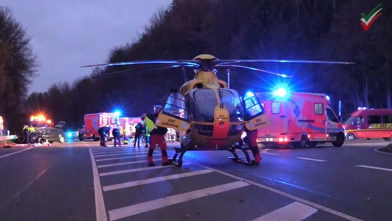 🚨🚁[RTH im Einsatz] Verkehrsunfall mit tödlich verletzter Person in Gevelsberg auf der Eichholzstraße