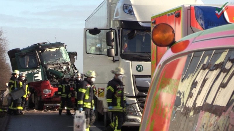 [A1 – Schwerer LKW-Unfall am Stauende] Autobahn 1 zwischen Hagen-West und Volmarstein