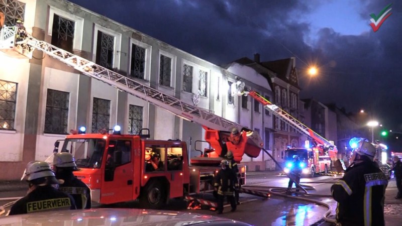 Bei Feuerwehreinsatz Marihuanaplantage in Lagerhalle nach Brand gefunden am Abend des Sturms “Zeynep”