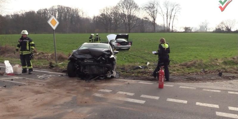 Frontalzusammenstoß – Schwerer Unfall auf der Ruhrtalstraße durch Linksabbieger