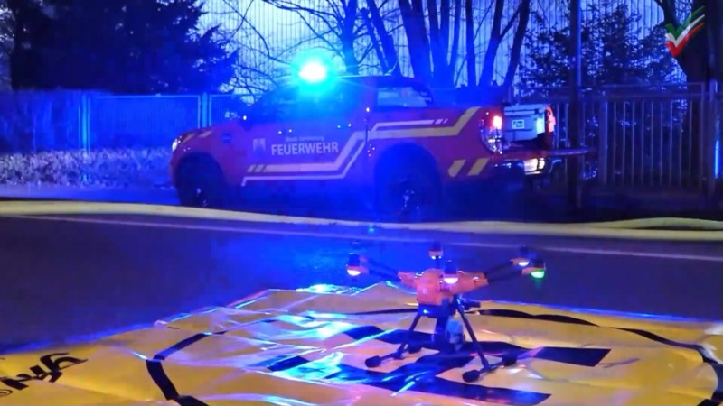 Feuerwehr Großeinsatz in Gevelsberg – Brand in einem Industriebetrieb – NINA WarnApp ausgelöst – Feuerwehr-Drohne im Einsatz