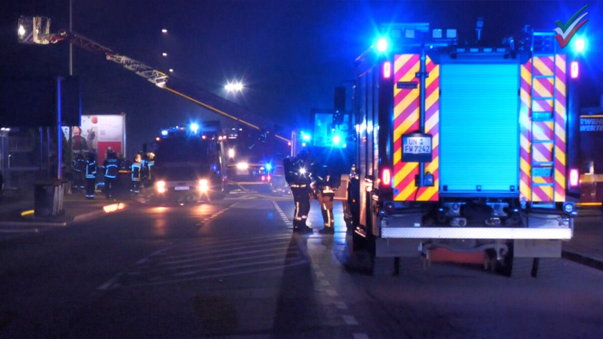 Tödliches Feuer im Dachgeschoss: Mann leblos aufgefunden | Dachstuhlbrand in Schwerte