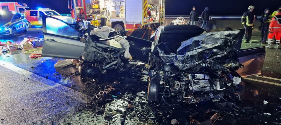 Tödlicher Verkehrsunfall auf dem Volmeabstieg: Frontalzusammenstoß bei Überholvorgang