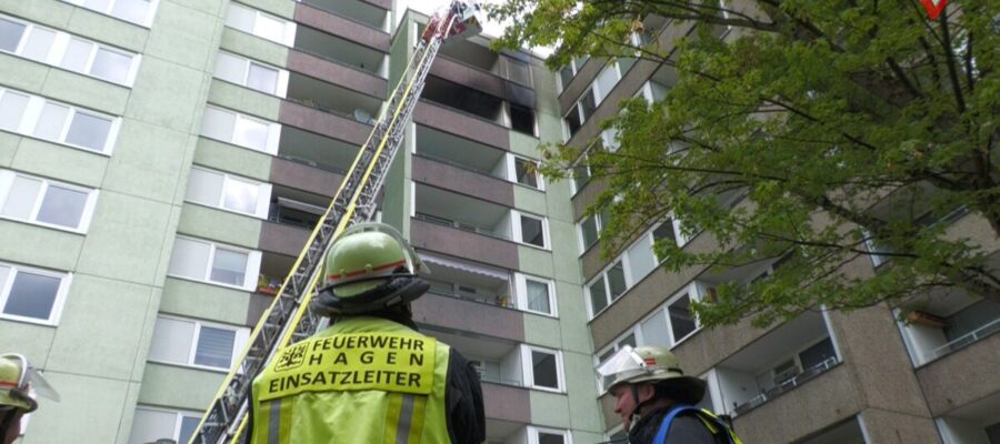 Wiederholt Feuer in Mehrfamilienhaus! 2 Brände in 48 Stunden | Kripo bittet um Hinweise