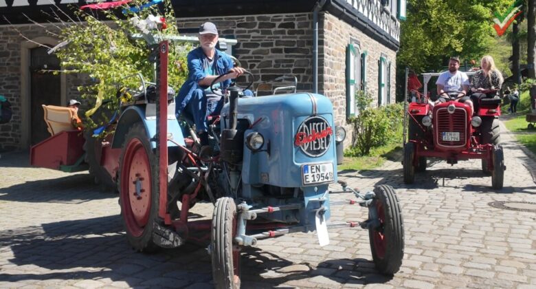 Traditionelles Trecker-Treffen am 1. Mai im LWL freilichtmuseum Hagen | Historische Traktoren – Sound, den man fühlen kann